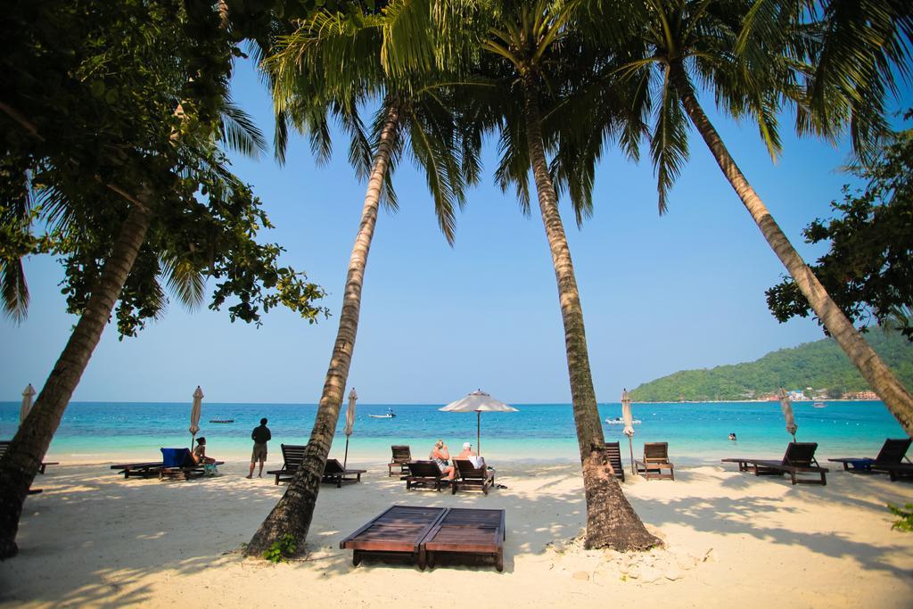 Tuna Bay Island Resort Kampong Pasir Hantu Eksteriør billede