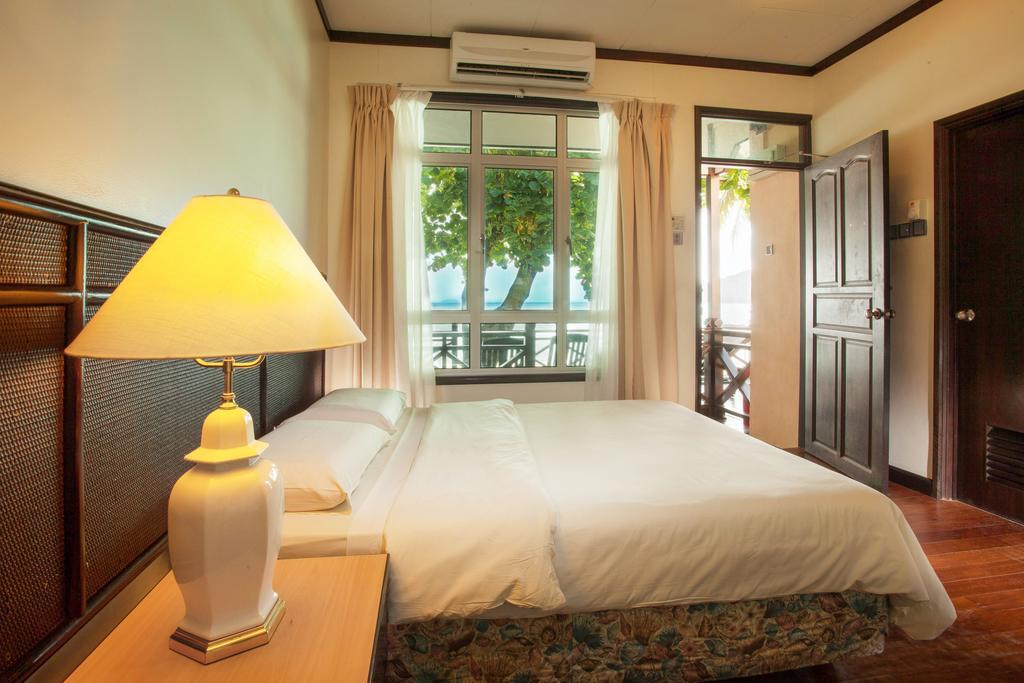 Tuna Bay Island Resort Kampong Pasir Hantu Eksteriør billede