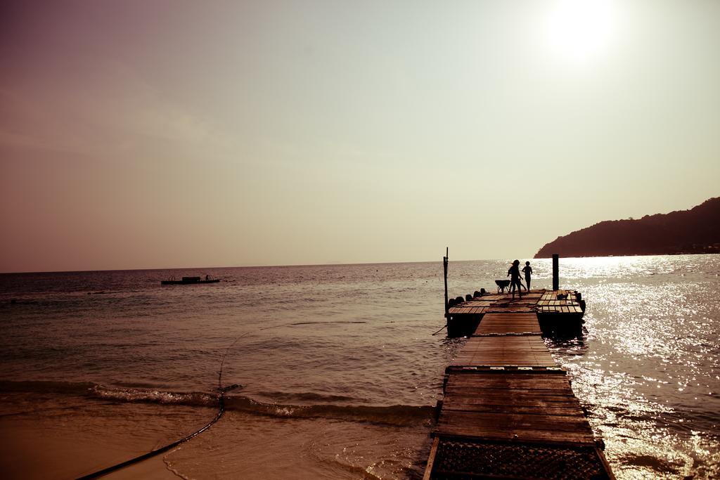 Tuna Bay Island Resort Kampong Pasir Hantu Eksteriør billede