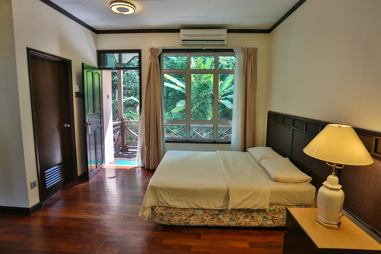Tuna Bay Island Resort Kampong Pasir Hantu Eksteriør billede